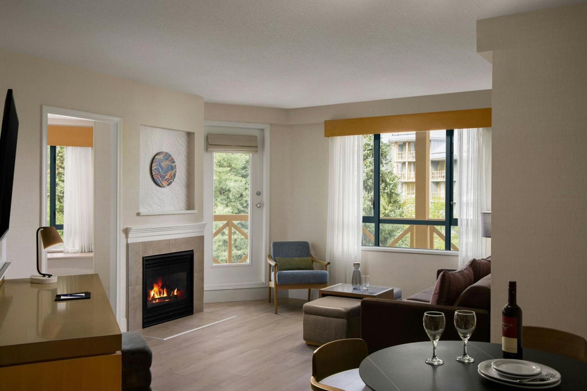 Delta Hotels By Marriott Whistler Village Suites Exterior photo