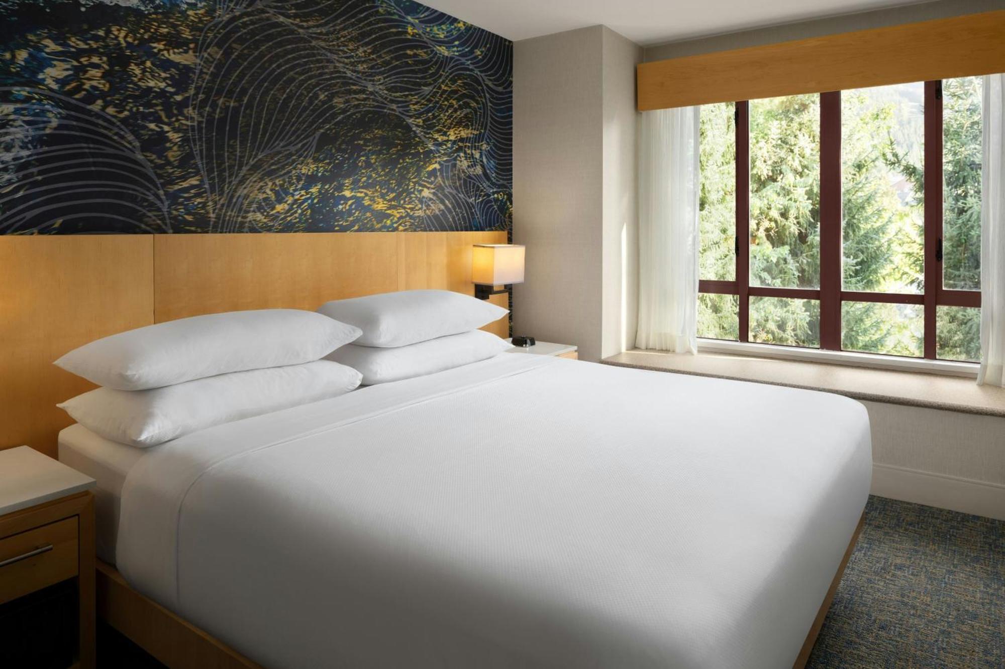 Delta Hotels By Marriott Whistler Village Suites Exterior photo