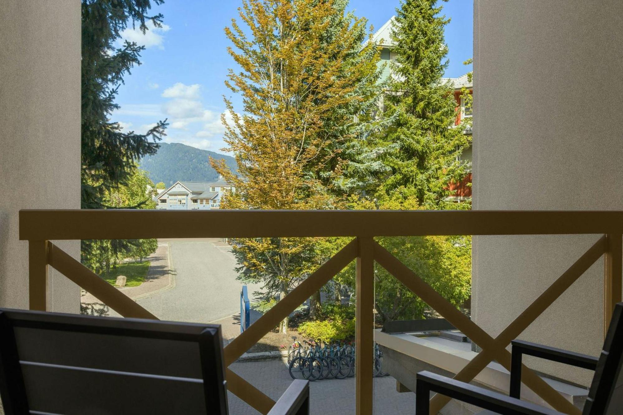 Delta Hotels By Marriott Whistler Village Suites Exterior photo